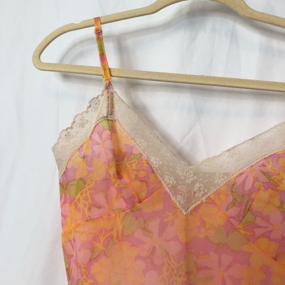 VINTAGE/ sheer floral crop cami - Picture 3 of 7